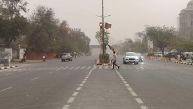 up-ka-mausam:-यूपी-में-फिर-बदला-मौसम-का-मिजाज,-25-जिलों-में-तेज-हवाओं-के-साथ-पड़ी-बौछारें