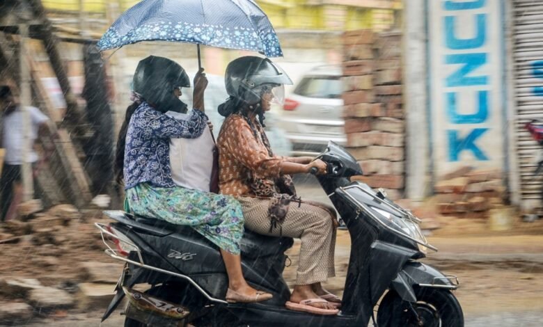 bihar-weather:-बिहार-में-आंधी-तूफान-के-साथ-बारिश-का-अलर्ट,-जानिए-सभी-जिलों-के-मौसम-का-हाल